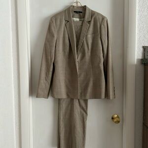 View pant suit - size 12
